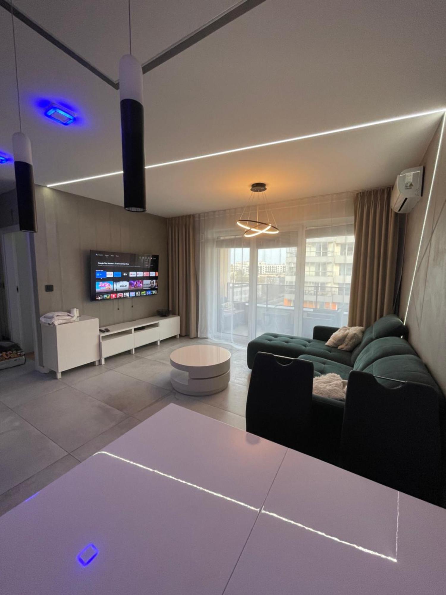 Butas Vip Cybernetyki Warsaw